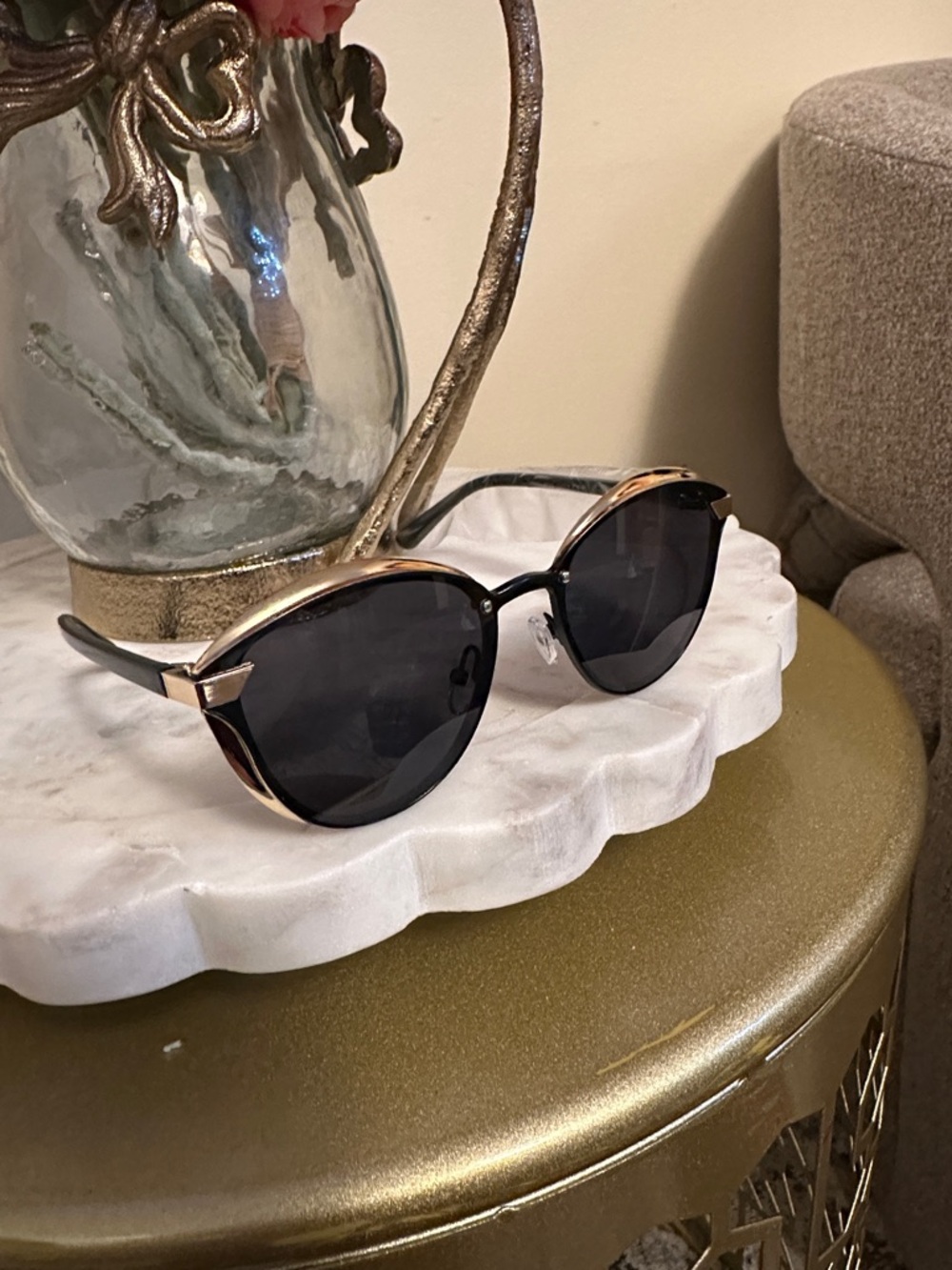 Women's Black Sunglasses with Gold Trim - Elegant UV Protection.00019-B